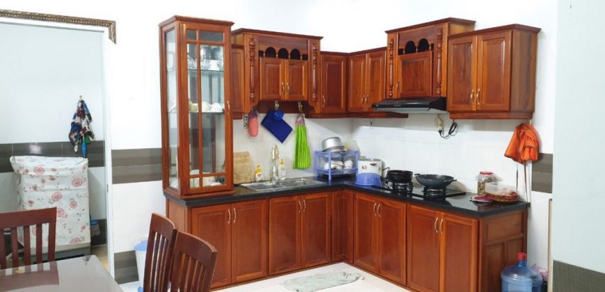 Bán nhà 2 lầu kdc Hàng Bàng thổ cư hoàn công 80m2 giá 3.68 tỷ thiết kế sang trọng đẹp mắt